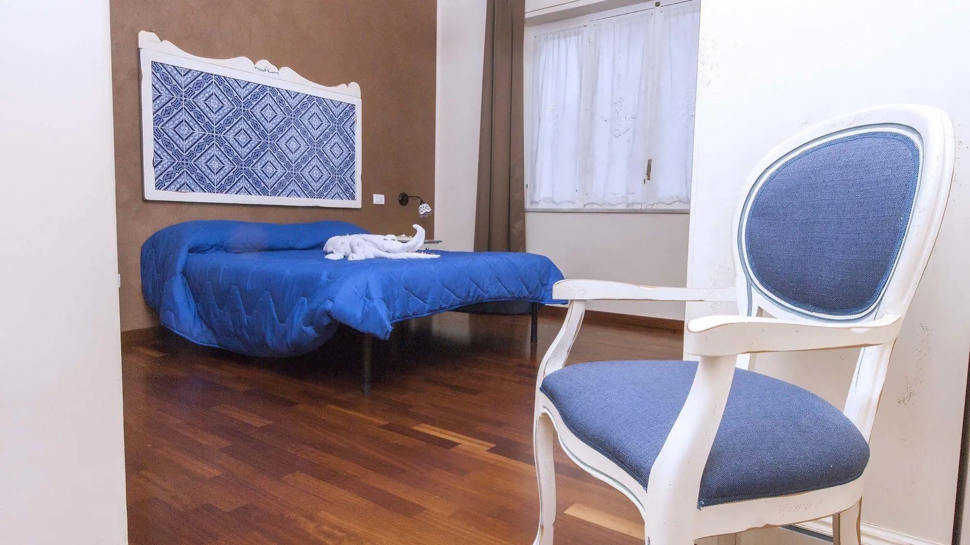 *** Bed & Breakfast Stupor Mundi Bed And Breakfast Palermo Italy